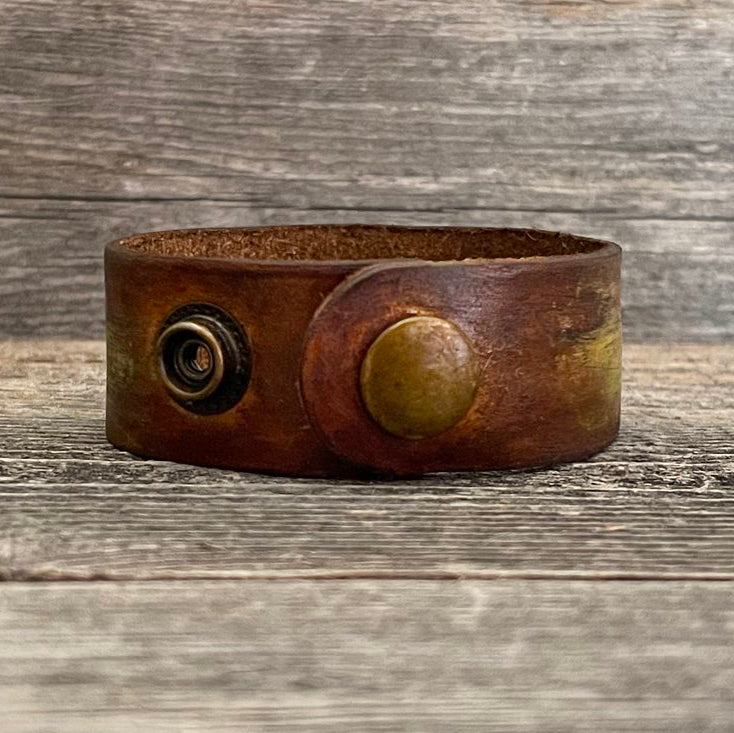 MADE TO ORDER - Genuine Leather Bracelet with Pyramid Rivets