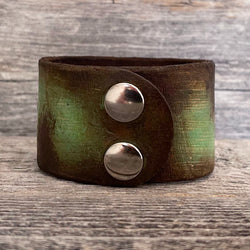 MADE TO ORDER - Leather Bracelet with Celtic Concho and Flowers Rivets