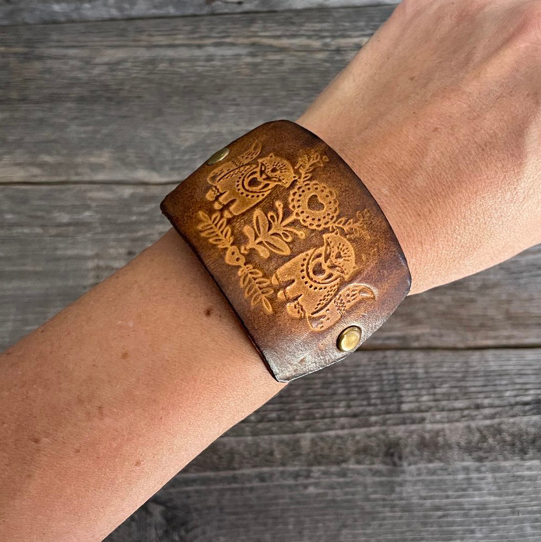 MADE TO ORDER - Genuine Leather Bracelet with Tooled Fox Design
