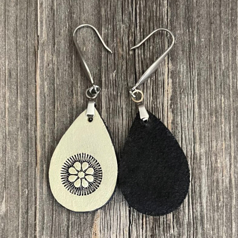 MADE TO ORDER - Leather off-white/black Boho Flower Earrings