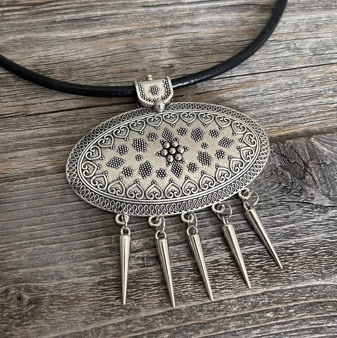 MADE TO ORDER - Oval Tibetan Pendant Leather Short Necklace