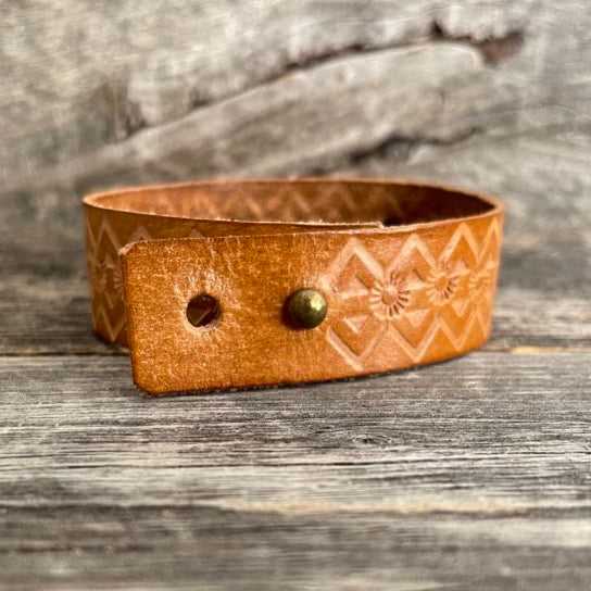 Genuine leather, hand-tooled bracelet with motivational word