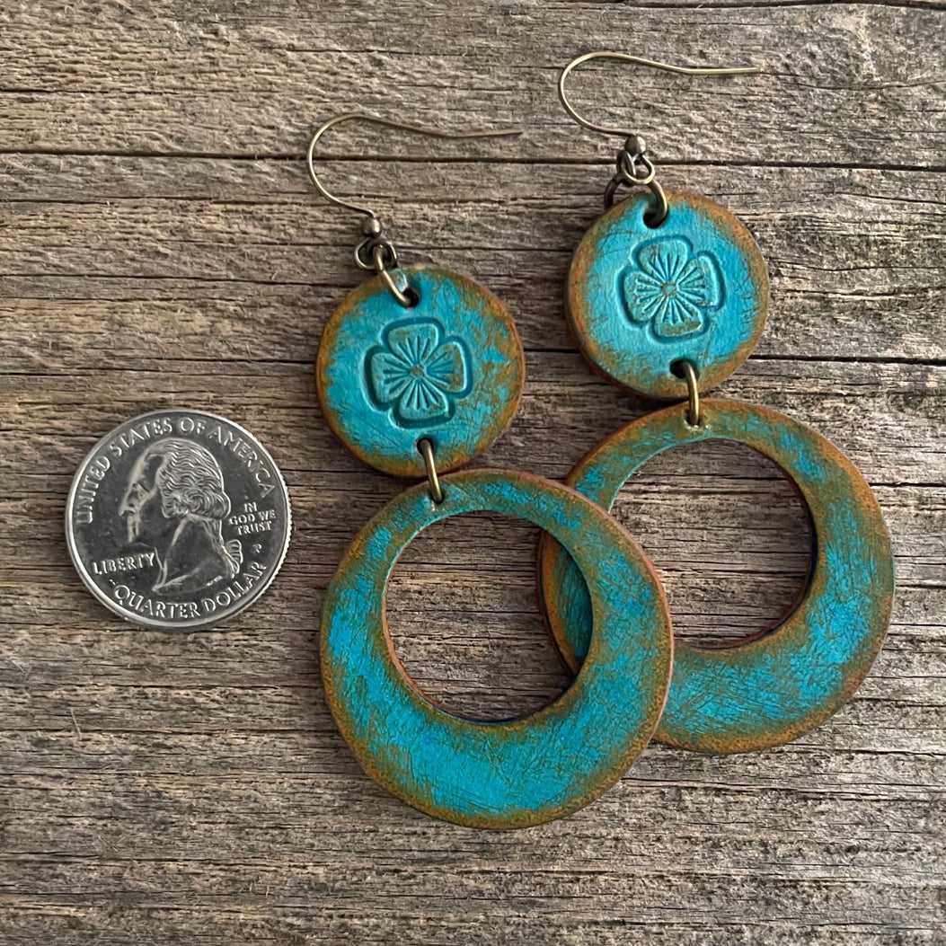 Boho-Style Handcrafted genuine leather cascade earrings blue flower