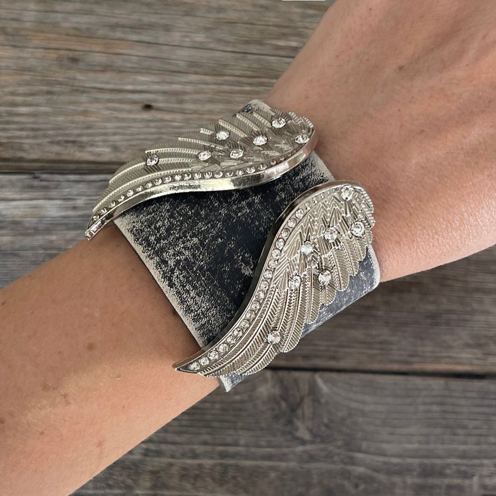 MADE TO ORDER - Angel's II Wings Leather Bracelet