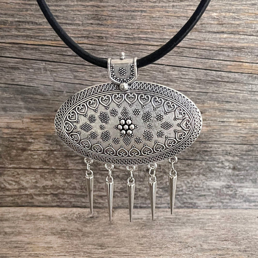 MADE TO ORDER - Oval Tibetan Pendant Leather Short Necklace