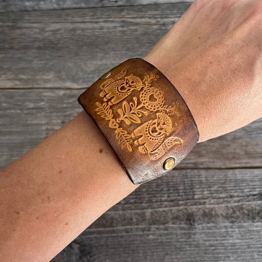 MADE TO ORDER - Genuine Leather Bracelet with Tooled Fox Design