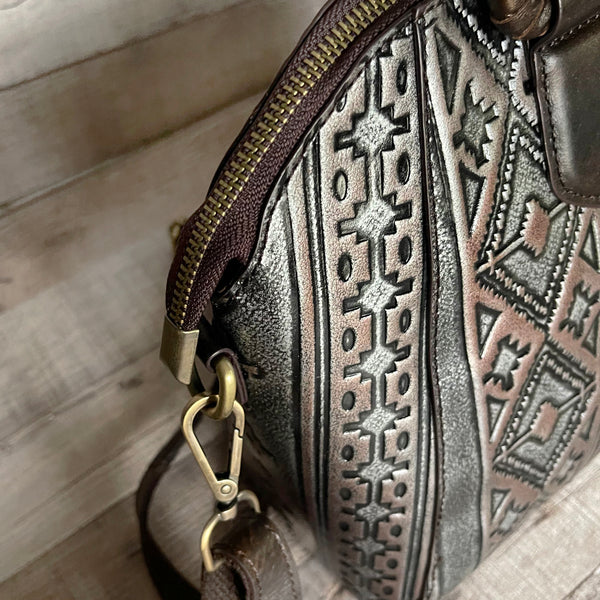 "PEARL SOUL" Tooled Leather Handbag with Wooden Handles