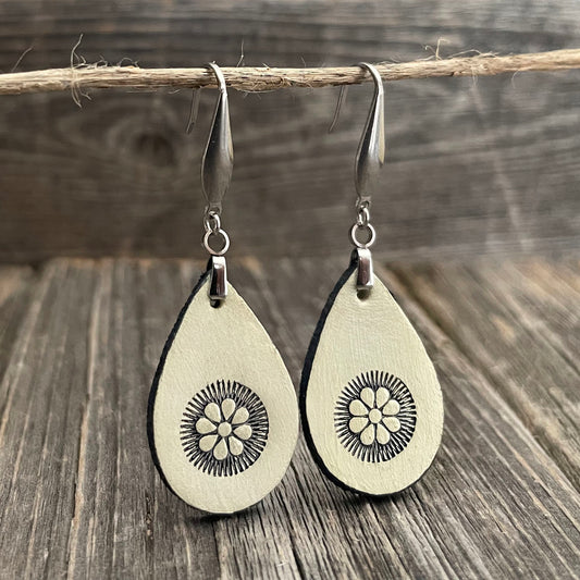 MADE TO ORDER - Leather off-white/black Boho Flower Earrings