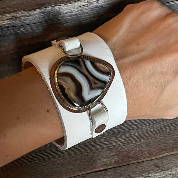 One of a kind genuine white leather and drop-shape banded Agate statement bracelet