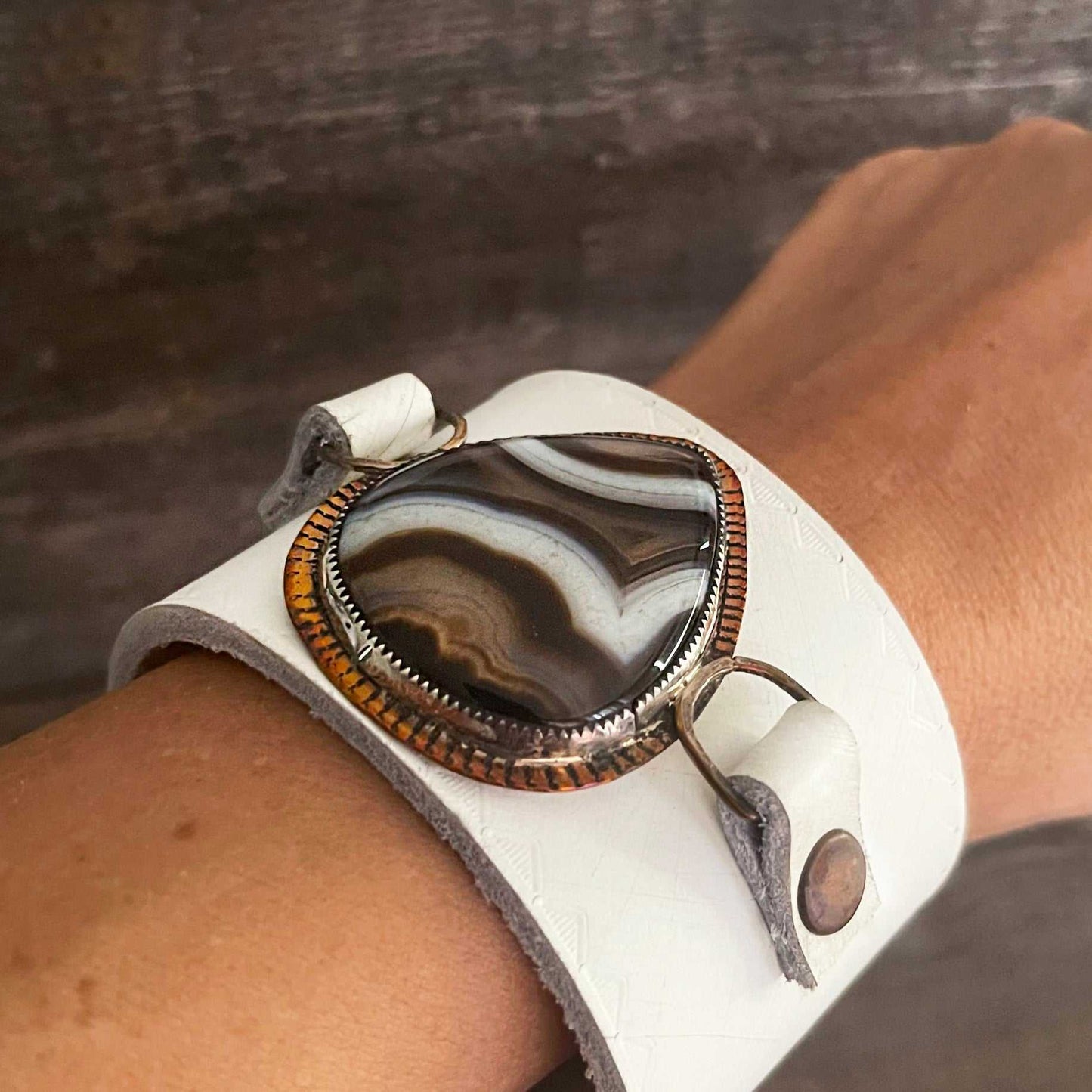 One of a kind genuine white leather and drop-shape banded Agate statement bracelet