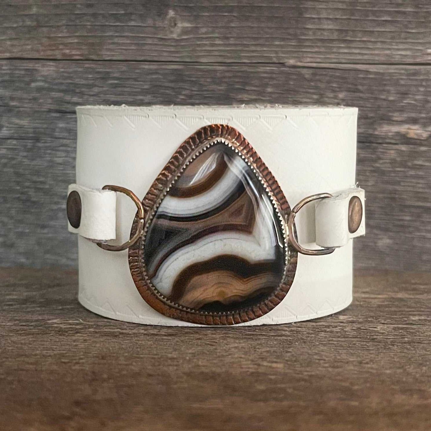 One of a kind genuine white leather and drop-shape banded Agate statement bracelet