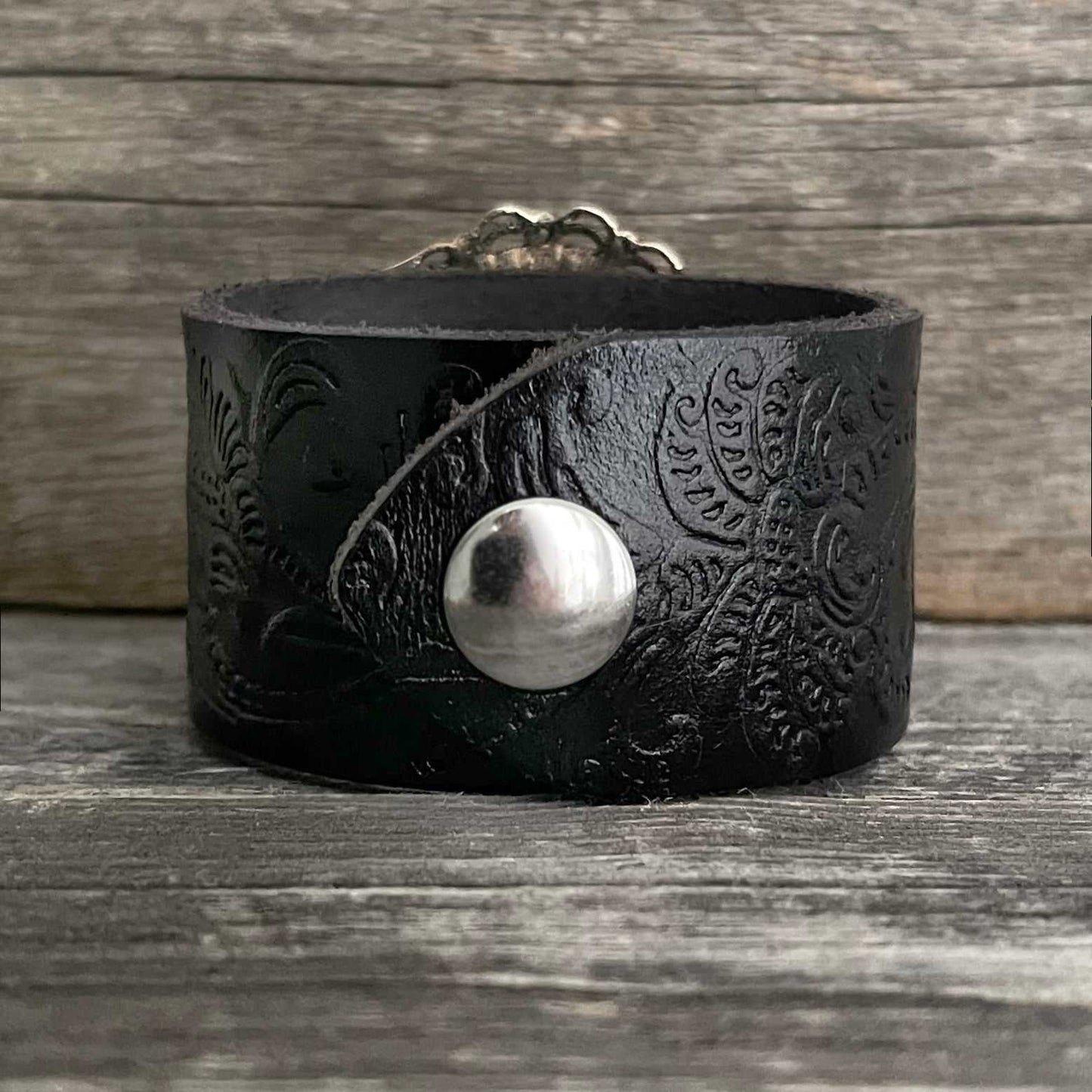 Genuine leather with cameo black rose concho bracelet