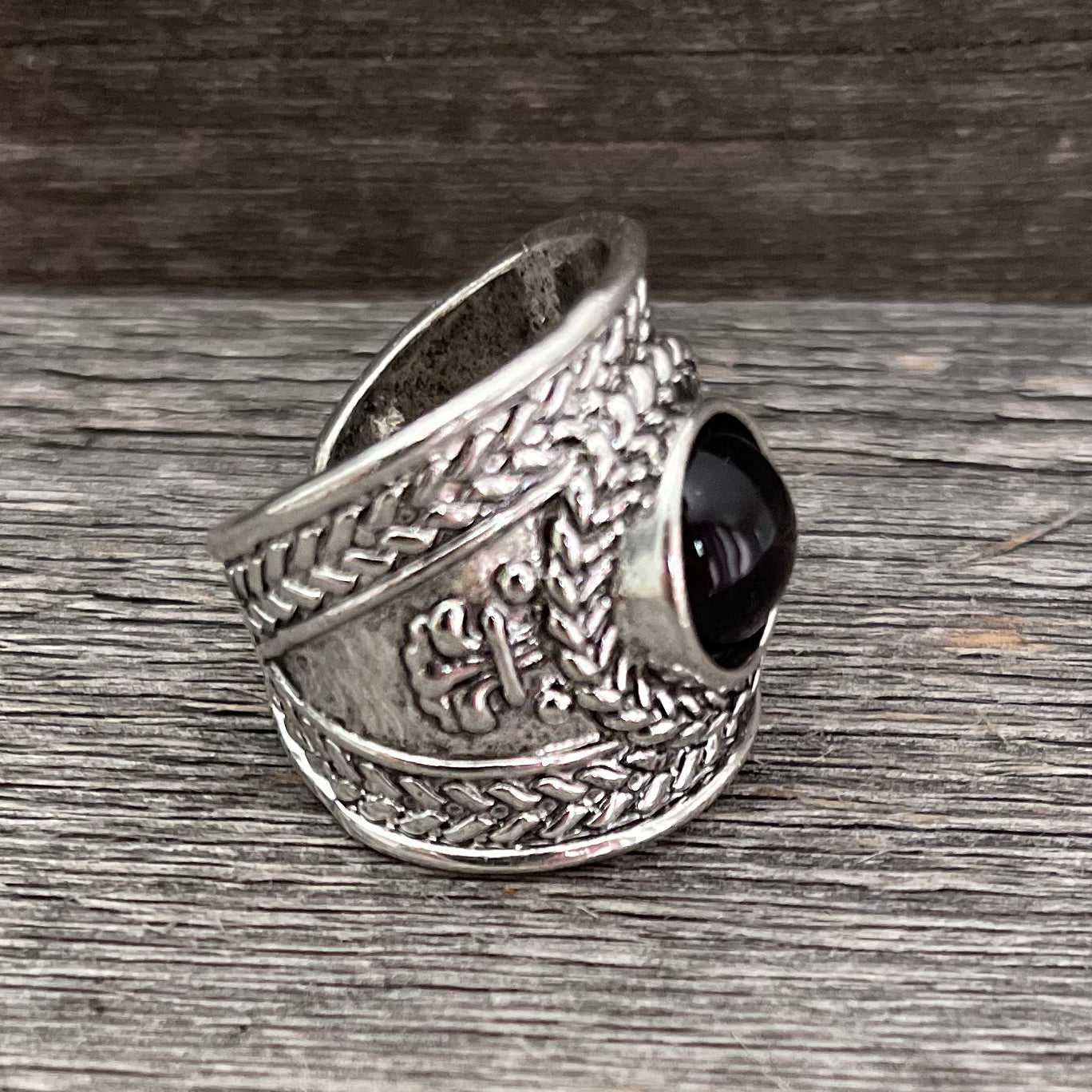 Black onyx open ring