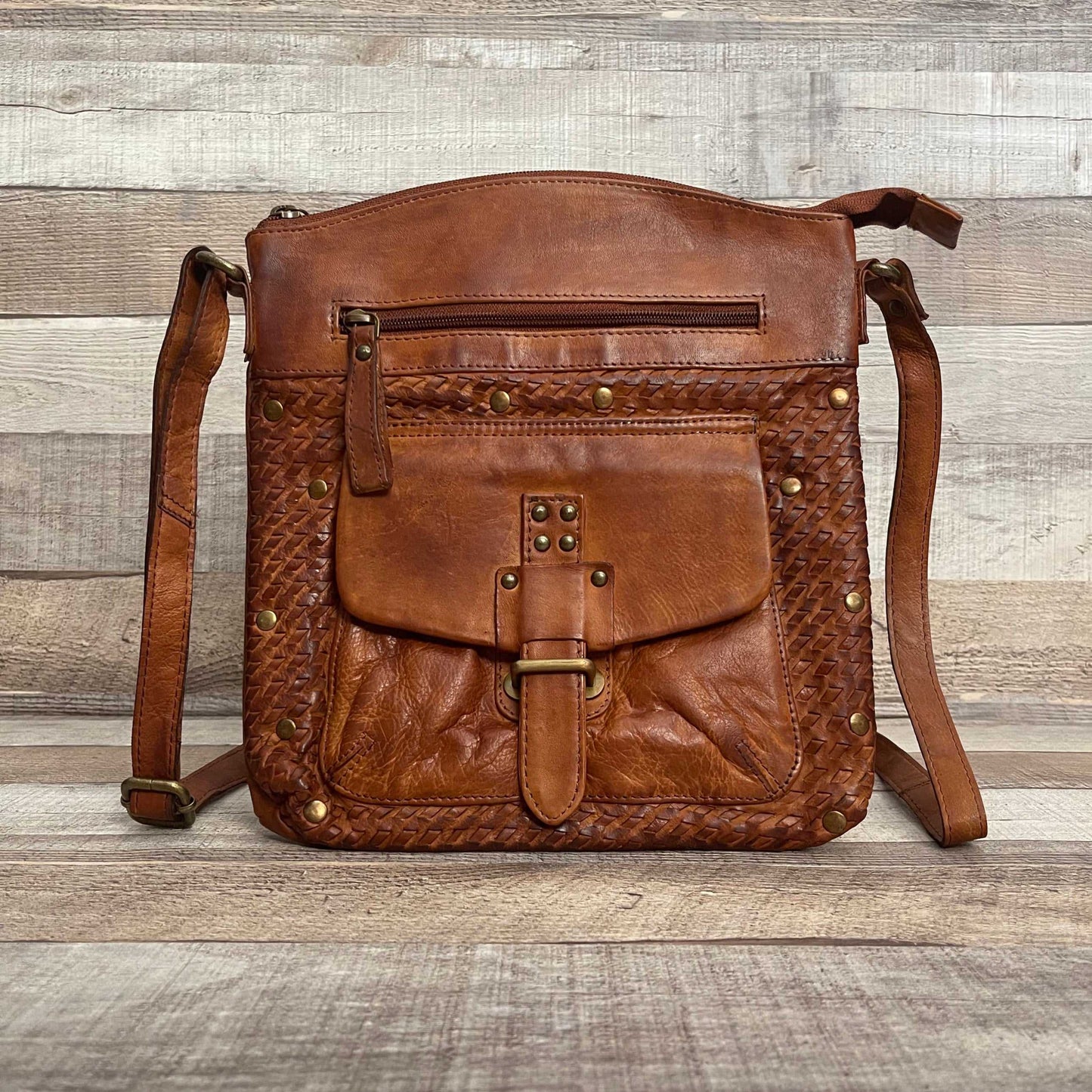 “VINTAGE SOUL” Genuine Soft Leather Crossbody Bag With Vintage Accents