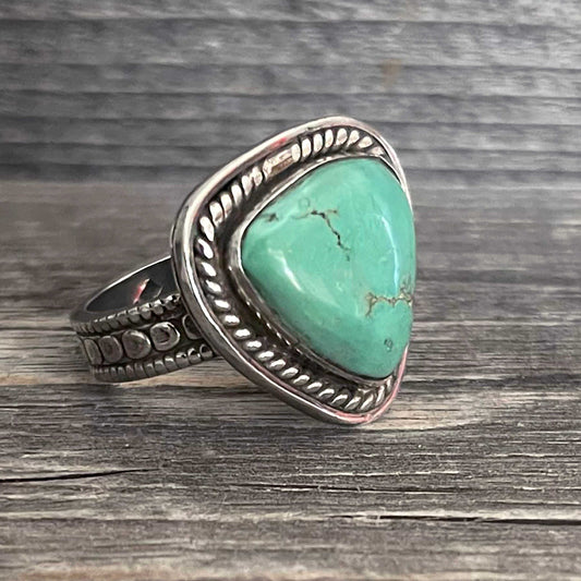 One of a kind, real Turquoise and 925 silver vintage ring, handcrafted In Mexico – Brand New!